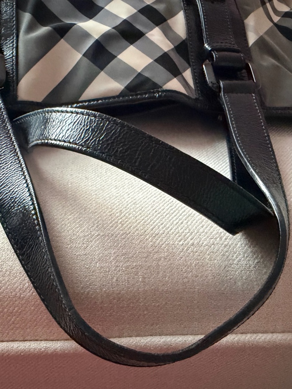 EUC - Burberry Beat Check Tote - Picture 6 of 9